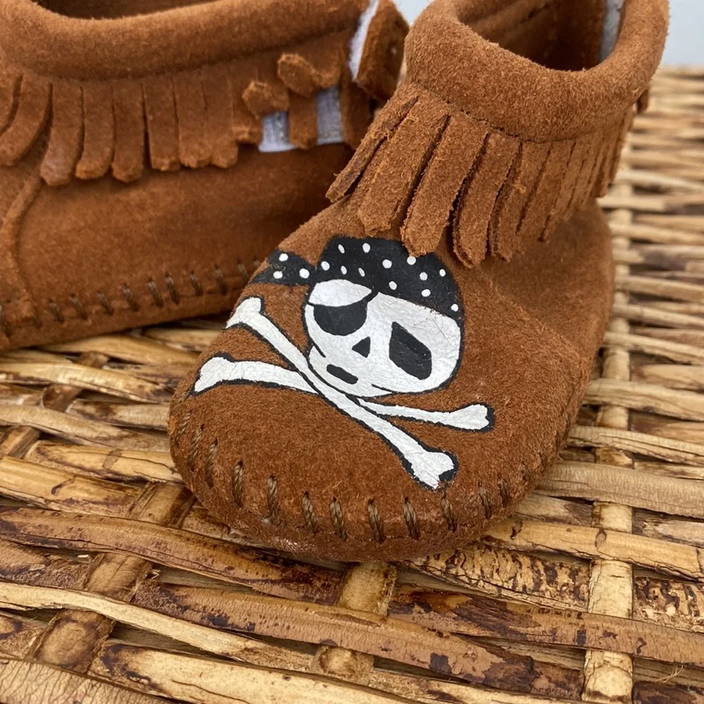 Minnetonka Sail into the Mystic infant moccasins